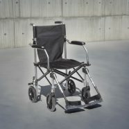 Összecsukható hordozható kerekesszék TRAVELITE