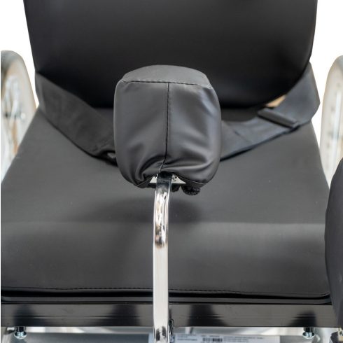 DIONE I Komfort kerekesszék párnázott üléssel dönthető háttámasszal 24" QR kerékkel