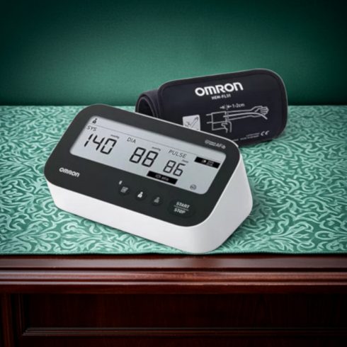 OMRON M4 Connect AFib felkaros okos-vérnyomásmérő Bluetooth adatátvitellel 