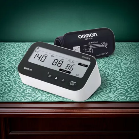 OMRON M4 Connect AFib felkaros okos-vérnyomásmérő Bluetooth adatátvitellel 